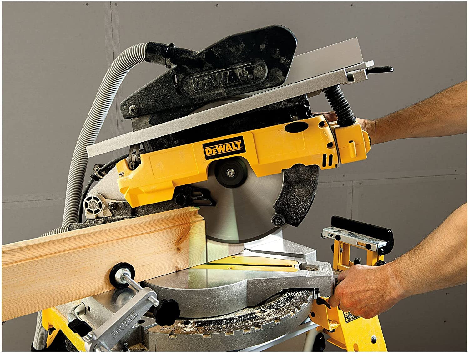 Dewalt D27113-QS - troncatrice a testa fissa con pianetto, 305mm - Image 5