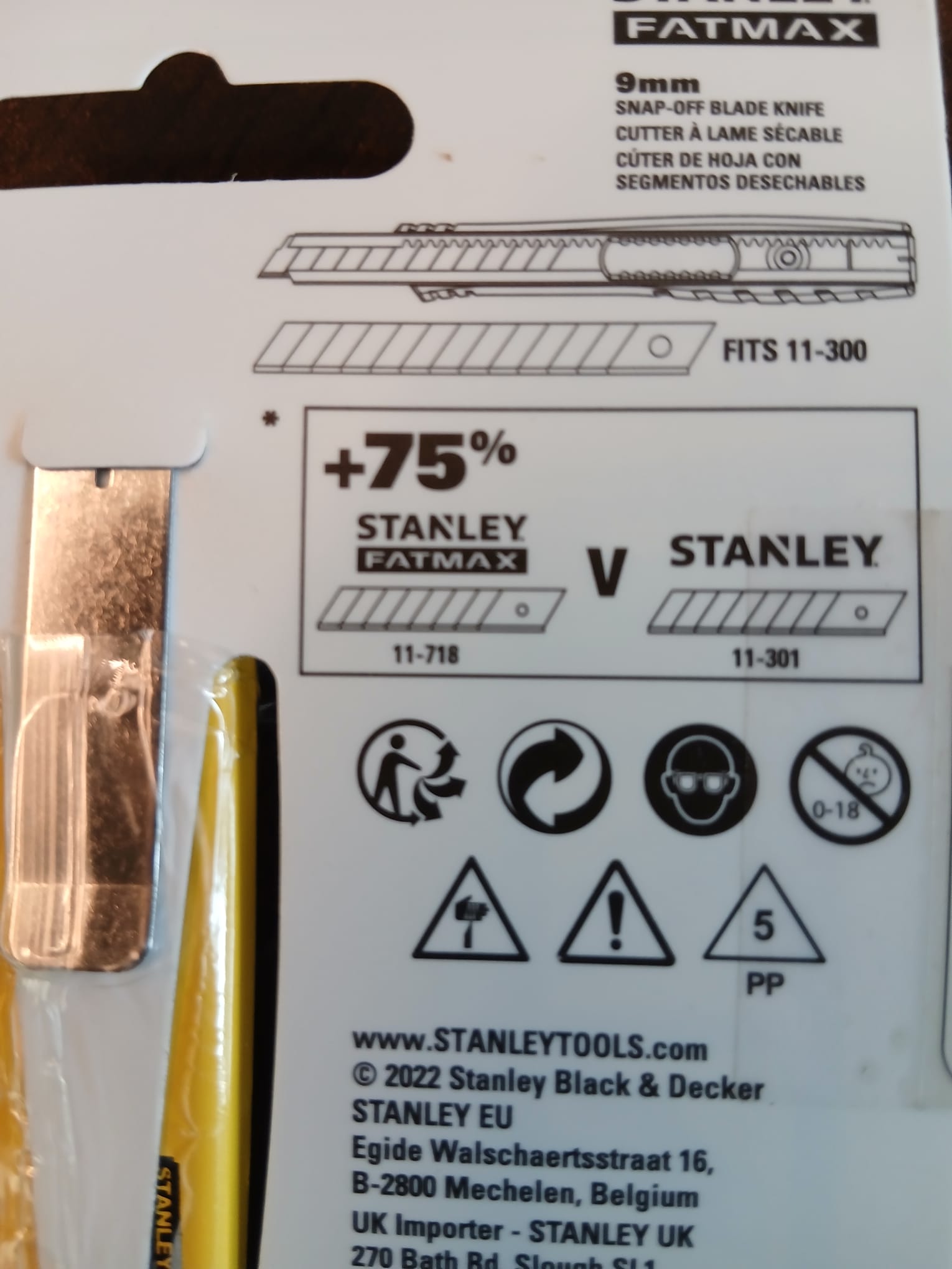 Stanley 0-10-411 (9mm) Cutter taglierino - Image 3
