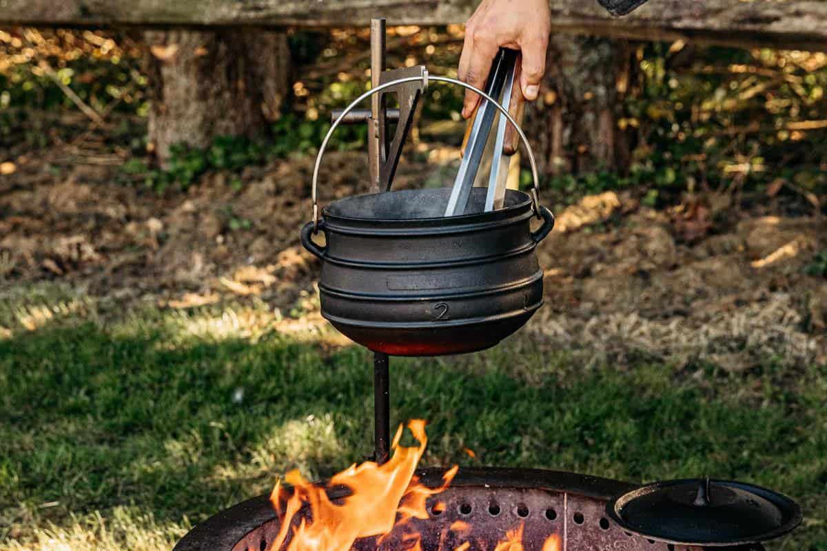 Breeo Cast Iron Kettle - Image 3
