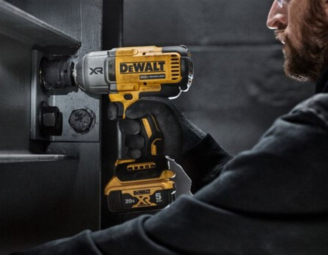 Dewalt DCF900P2G-QW - Avvitatore a impulsi a batteria 18V - in termoformato morbido - Image 2