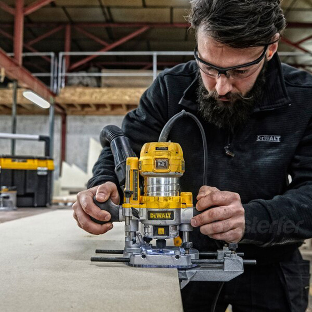Dewalt D26204K - Elettrofresatrice fresatrice per legno con base fissa e ad affondamento - Image 3