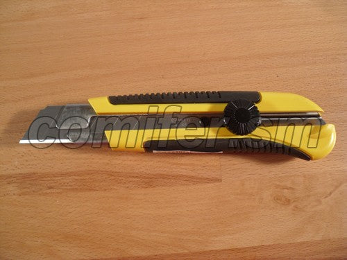Cutter taglierino Stanley Dynagrip 10-425 (25mm) - Image 4