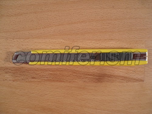 Cutter taglierino Tajima LC303 (9mm) - Image 2