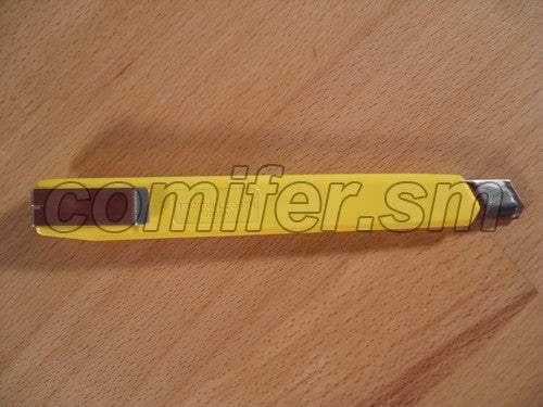 Cutter taglierino Tajima LC303 (9mm) - Image 3