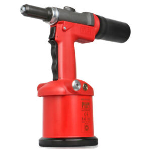 Rivettatrice FAR RAC181 oleopneumatica con trattenuta del rivetto e recupero del chiodo tranciato.