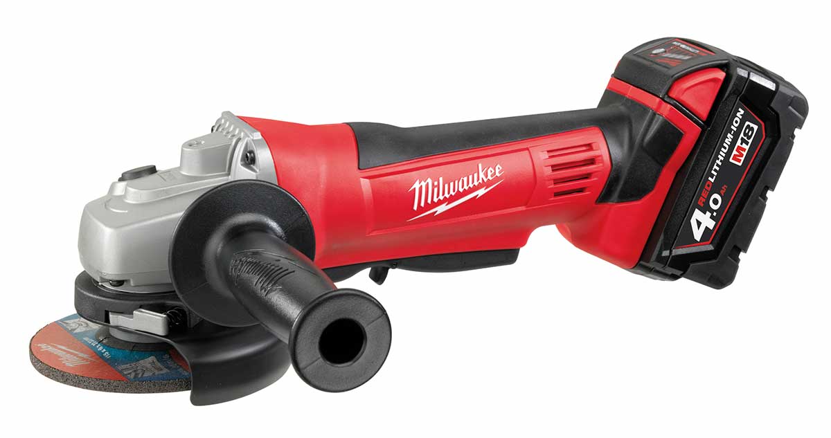 Kit Milwaukee 18V M18 BPP3A, trapano avvitatore + tassellatore sds-plus + smerigliatrice, 2 batterie da 4.0Ah e 1 da 5.0Ah, con valigetta e borsone - Image 5