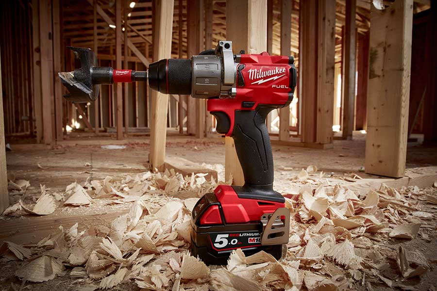 Milwaukee M18 FPP4A-503P - Kit utensili a batteria 18V Fuel - Trapano, Smerigliatrice, Tassellatore, Avvitatore impulsi - Image 3