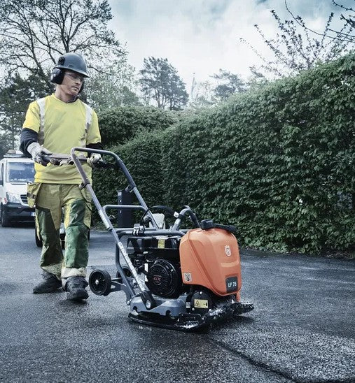 Husqvarna LF 75 LAT Compattatore Vibrocostipatore piastra vibrante da 500 mm Forza 15.000 N ad Acqua - Image 2