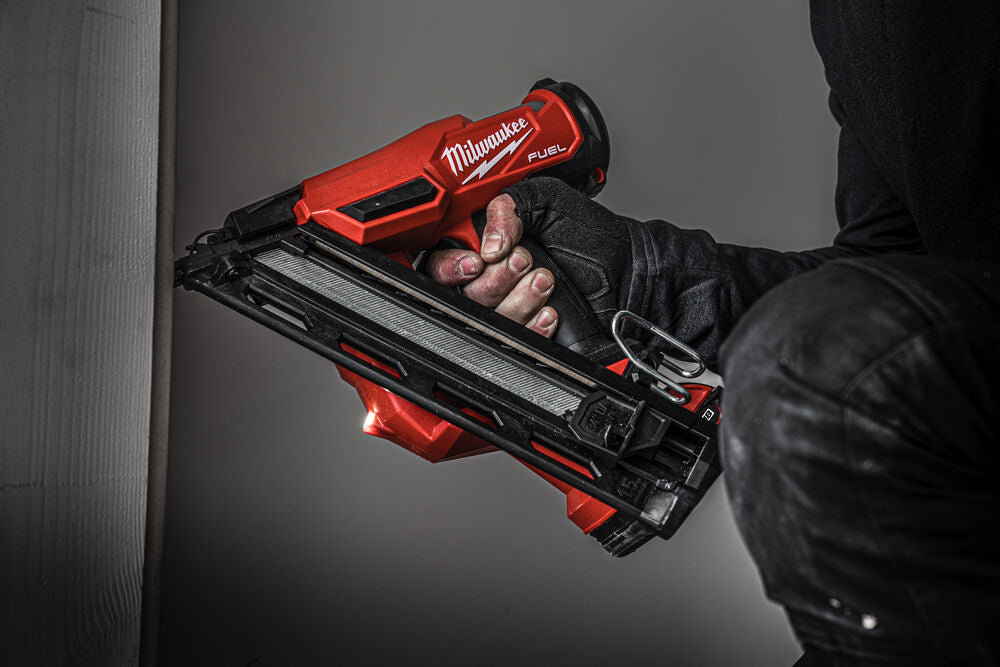 Milwaukee M18 FN15GA-202X - Groppinatrice a batteria 18V, 2 x 2Ah - Image 2