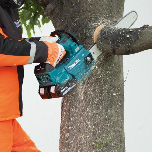 Makita DUC256Z - Elettrosega a batteria 36V (18 + 18) barra da 250 mm - solo corpo - Image 3
